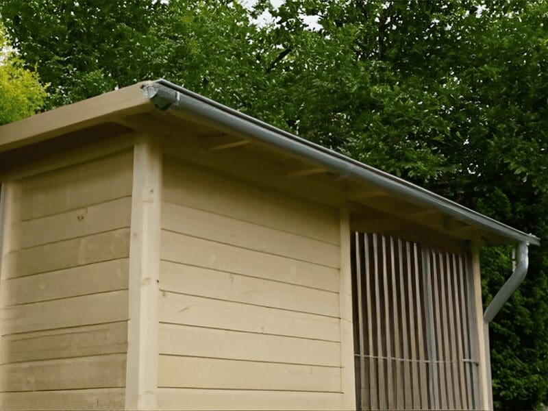 Dachrinne Kunststoff, montiert